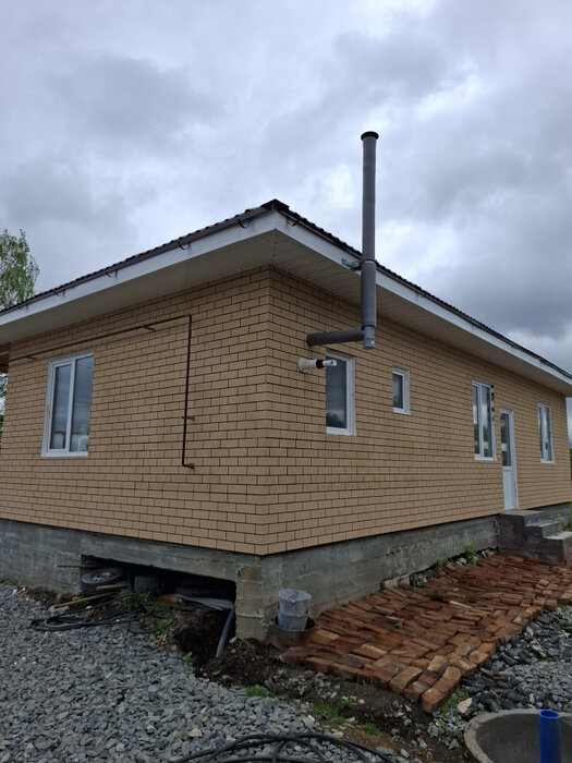 г. Дегтярск, ул. Серова, 25 (городской округ Город Дегтярск) - фото дома (4)