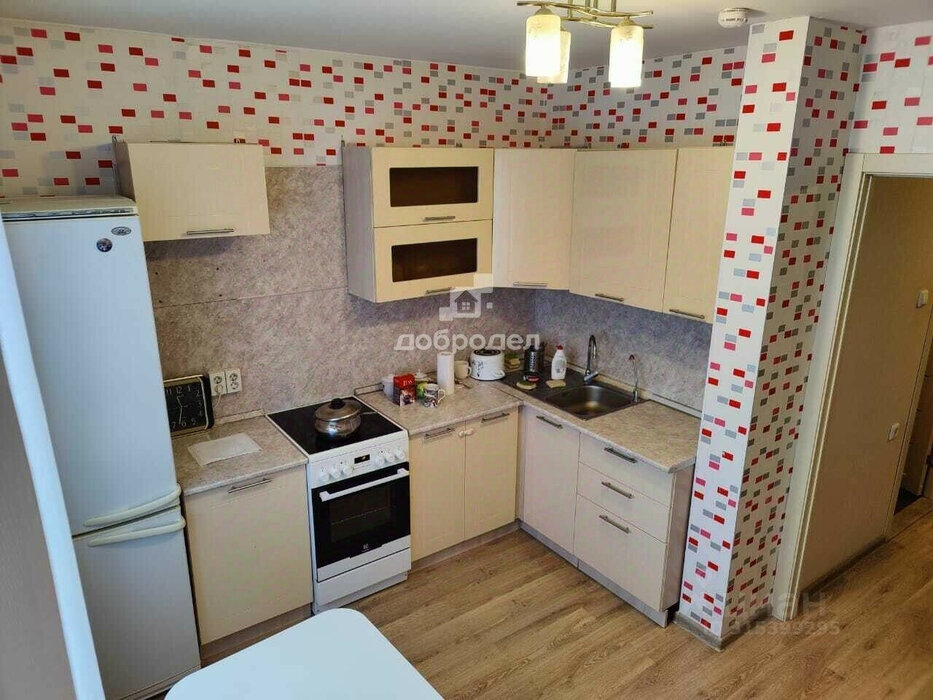 Екатеринбург, ул. Анатолия Мехренцева, 5 (УНЦ) - фото квартиры (2)