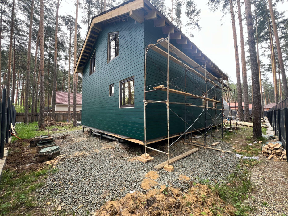 г. Дегтярск, ул. Дзержинского, 33 (городской округ Город Дегтярск) - фото дома (3)