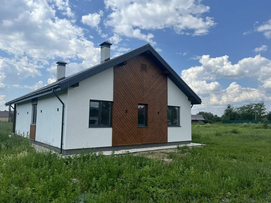 п. Большой Исток, ул. Прибрежная, 7 (городской округ Сысертский) - фото дома (5)