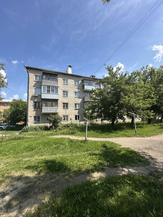 г. Каменск-Уральский, ул. Дзержинского, 30 (городской округ Каменский) - фото квартиры (3)
