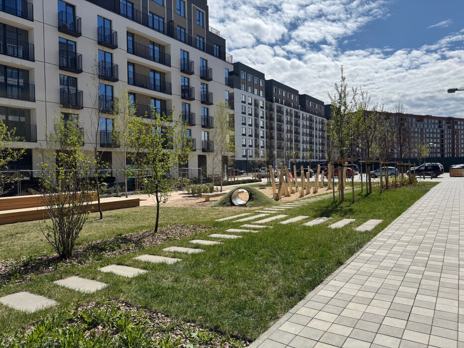 Екатеринбург, ул. Ландау, 7б (Академический) - фото торговой площади (4)