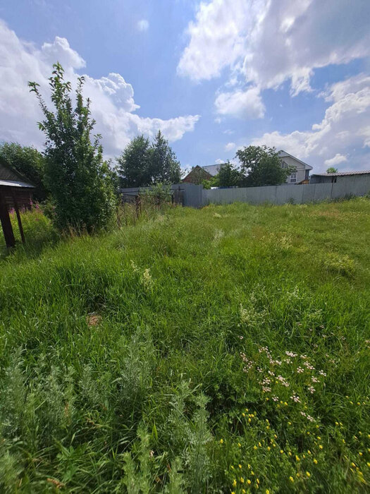 г. Арамиль, ул. Калинина, 71 (городской округ Арамильский) - фото земельного участка (3)