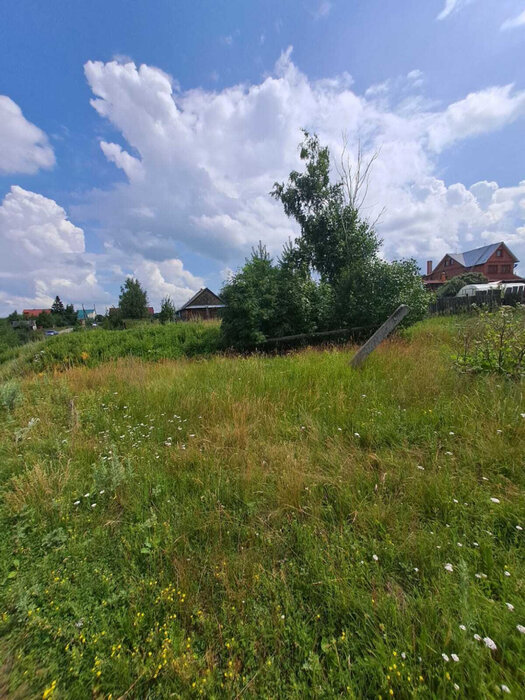 г. Арамиль, ул. Калинина, 71 (городской округ Арамильский) - фото земельного участка (4)