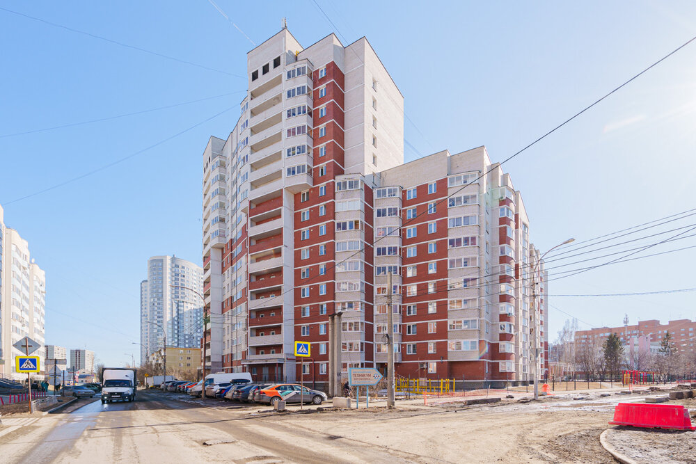 Екатеринбург, ул. Надеждинская, 26 (Новая Сортировка) - фото квартиры (1)