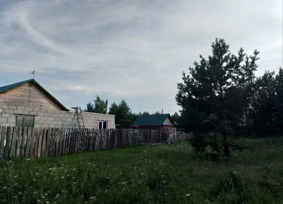 п. Бобровский, ул. Крапивина, 4 (городской округ Сысертский) - фото земельного участка (1)