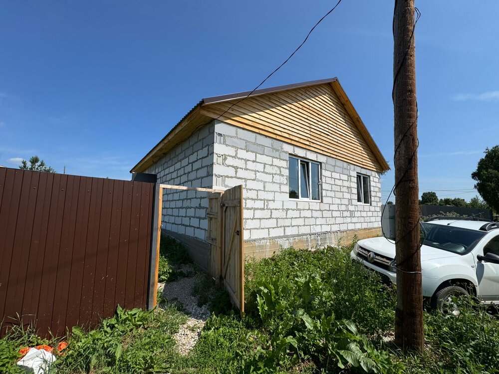 г. Алапаевск, ул. Комсомольская, 31 (городской округ Город Алапаевск) - фото дома (1)