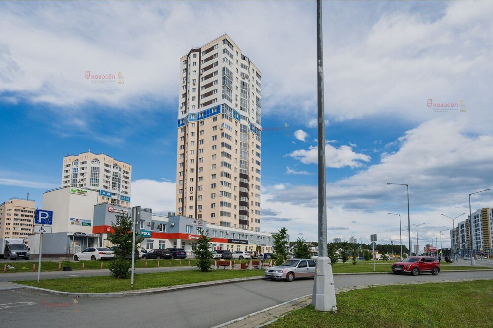 Екатеринбург, ул. Чкалова, 258 (УНЦ) - фото квартиры (2)