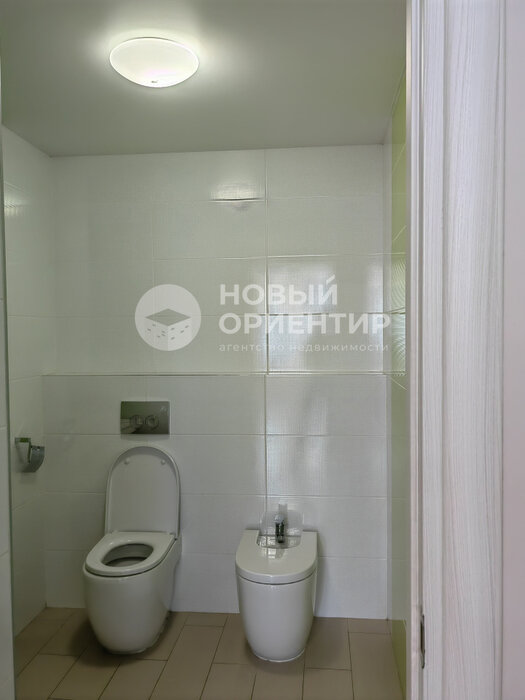 Екатеринбург, ул. Краснолесья, 30 (УНЦ) - фото офисного помещения (1)