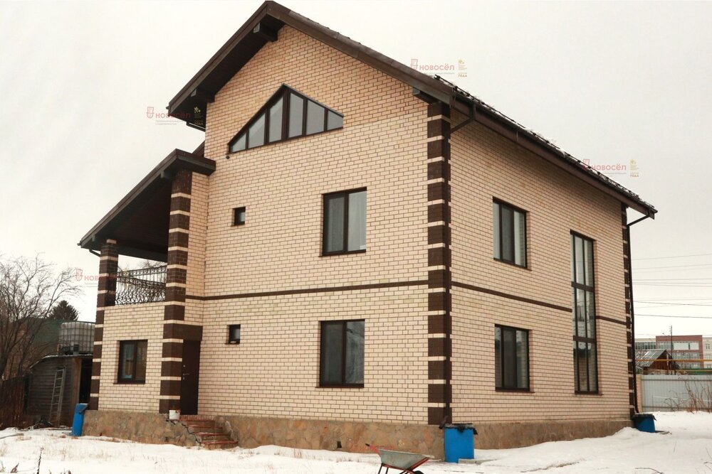 г. Арамиль, ул. Щорса, 36 (городской округ Арамильский) - фото коттеджа (2)