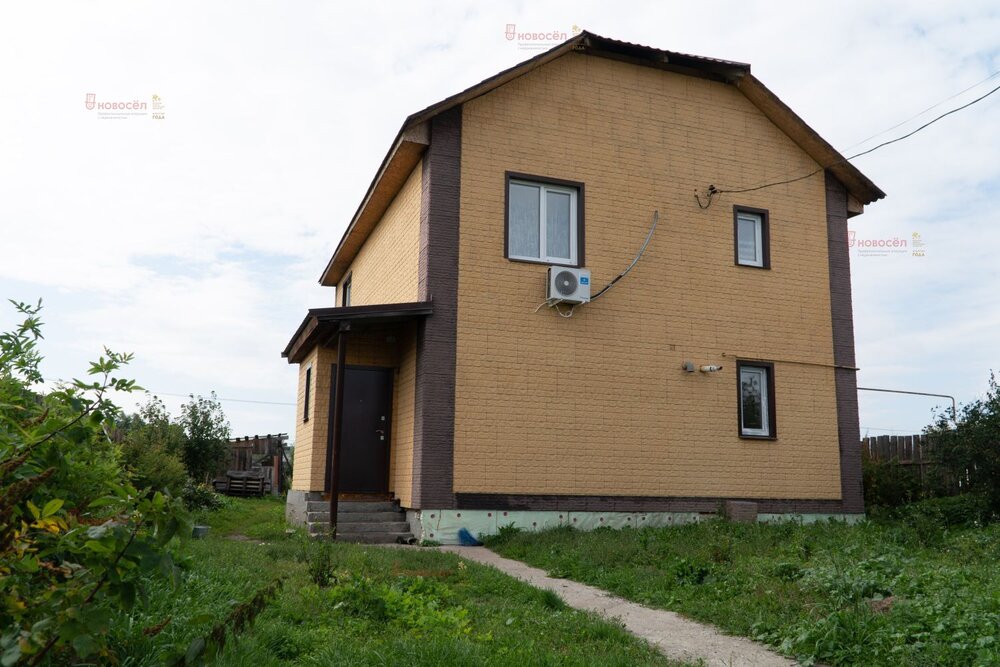 п. Бобровский, ул. 1 Мая, 90А (городской округ Сысертский) - фото коттеджа (2)