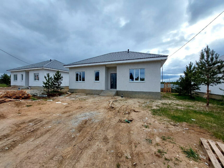 п. Рассоха, ул. Калиновая, 16 (городской округ Белоярский) - фото дома (2)