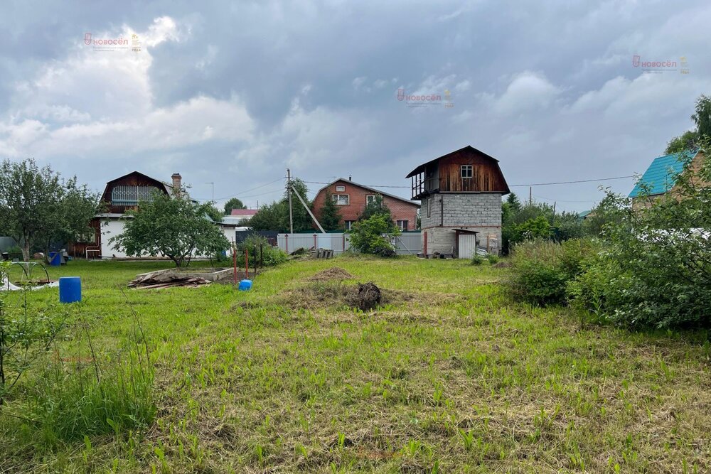 п. Красный, СНТ Перейма, уч. 13 (городской округ Верхняя Пышма) - фото сада (5)