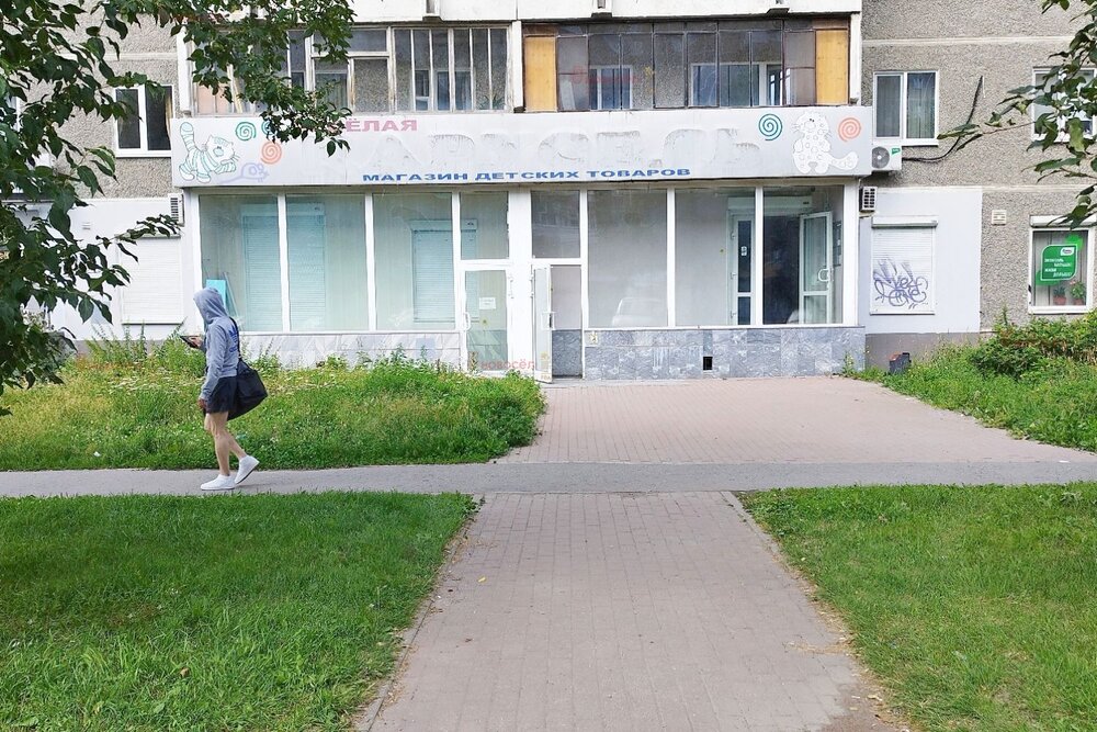 Екатеринбург, ул. Викулова, 32А (ВИЗ) - фото торговой площади (2)
