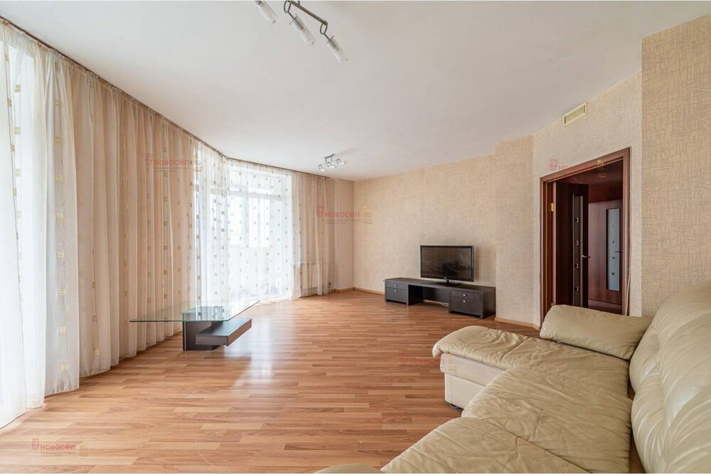 Екатеринбург, ул. Хохрякова, 43 (Центр) - фото квартиры (5)