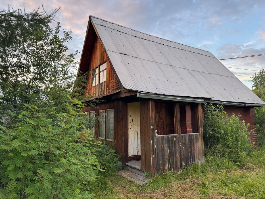 п. Сарапулка, ул. Березовая, 24 (городской округ Березовский) - фото дома (2)