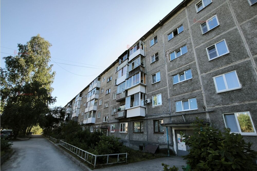 г. Первоуральск, ул. Комсомольская, 1Б (городской округ Первоуральск) - фото квартиры (2)