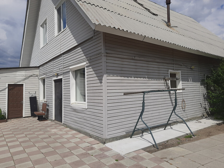 г. Арамиль, ул. Свердлова, 10 (городской округ Арамильский) - фото дома (2)