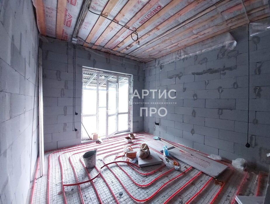 п. Бобровский, ул. Алексея Толстого, 8 (городской округ Сысертский) - фото дома (6)
