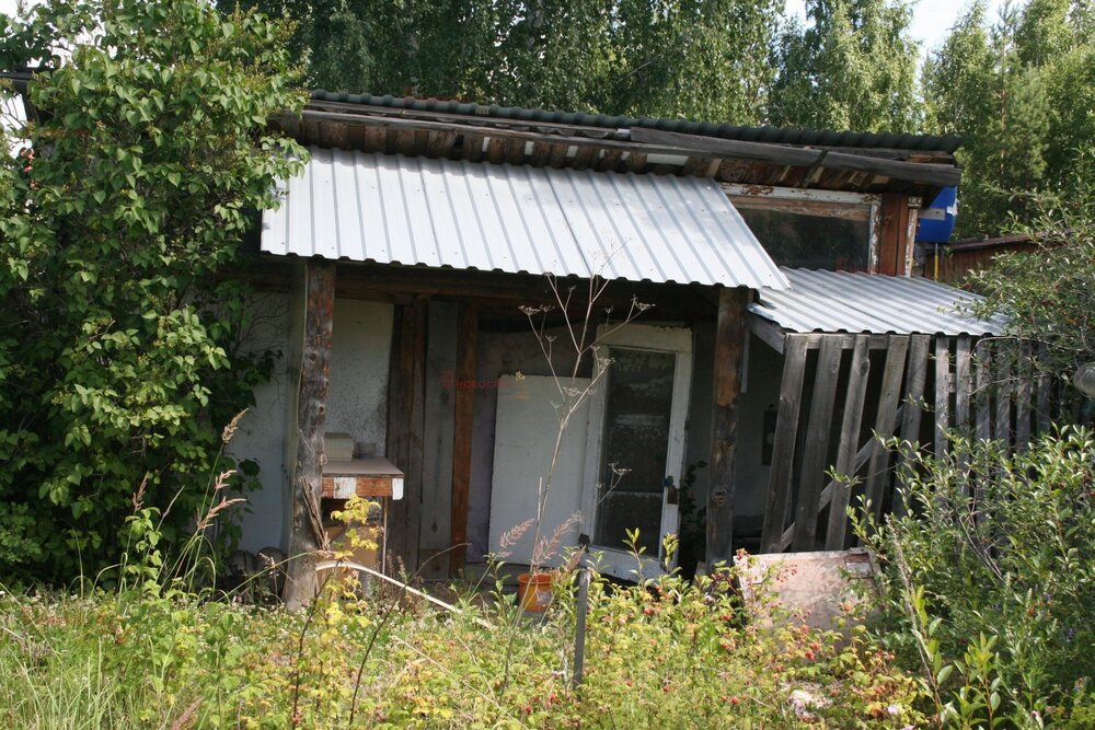 п. Красногвардейский (г.о. Артемовский), ул. Луговая, 13 (городской округ Артемовский) - фото земельного участка (6)