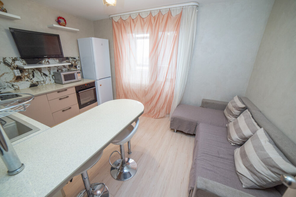 Екатеринбург, ул. Латвийская, 48/2 (Компрессорный) - фото квартиры (2)