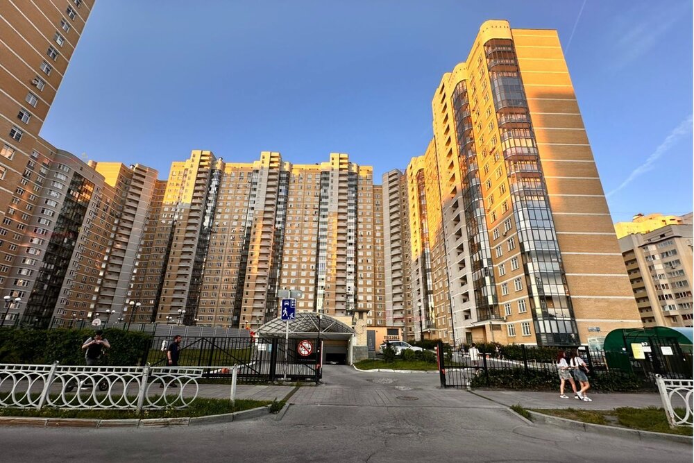 Екатеринбург, ул. 8 Марта, 190 (Автовокзал) - фото квартиры (2)