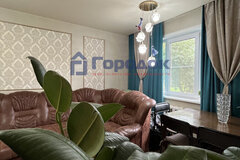 г. Каменск-Уральский, ул. Победы, 45 (городской округ Каменский) - фото квартиры