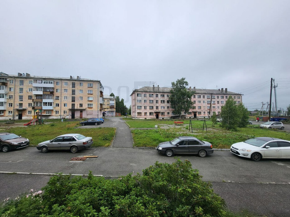 п. Рудничный, ул. Горняков, 8 (городской округ Краснотурьинск) - фото квартиры (5)
