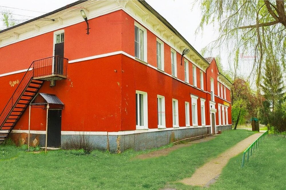 г. Богданович, ул. Ленина, 20 (городской округ Богданович) - фото офисного помещения (3)