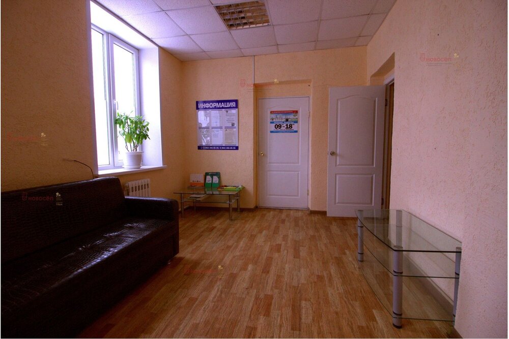 г. Богданович, ул. Ленина, 20 (городской округ Богданович) - фото офисного помещения (6)