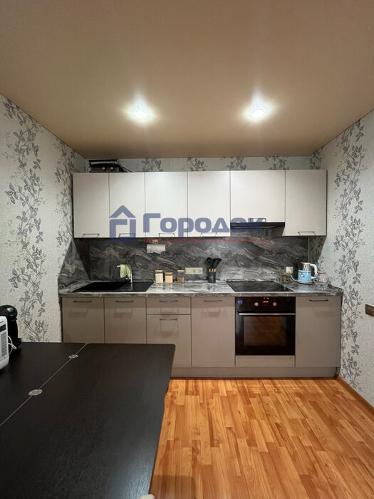 г. Каменск-Уральский, ул. Кутузова, 27 (городской округ Каменский) - фото квартиры (2)