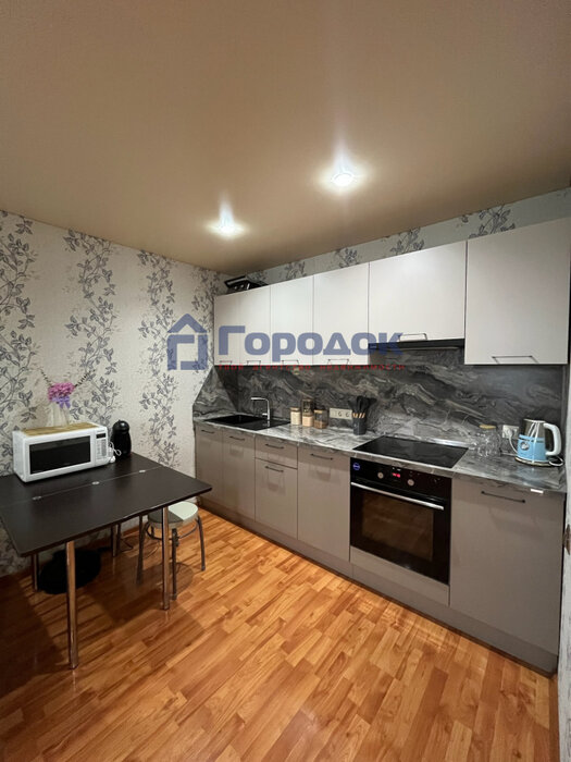 г. Каменск-Уральский, ул. Кутузова, 27 (городской округ Каменский) - фото квартиры (7)