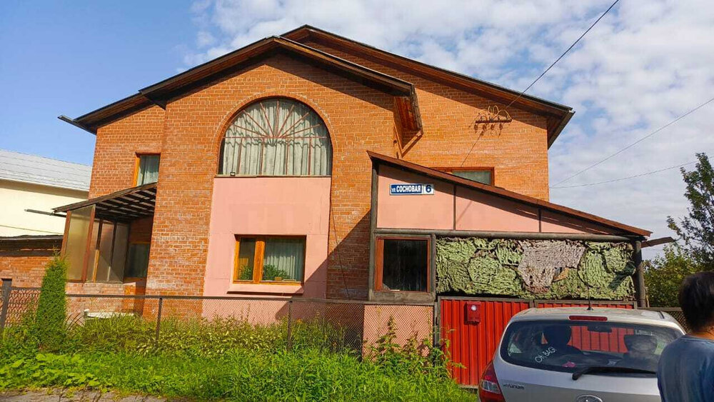 г. Асбест, ул. Сосновая, 6 (городской округ Асбестовский) - фото дома (1)