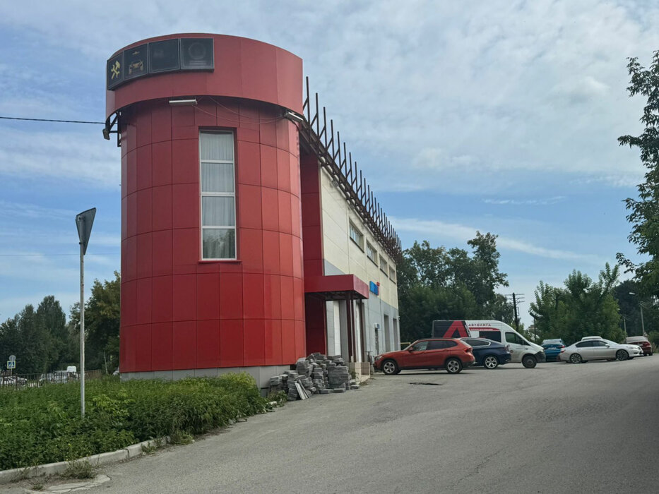 г. Березовский, ул. Серова, 1г (городской округ Березовский) - фото торговой площади (2)