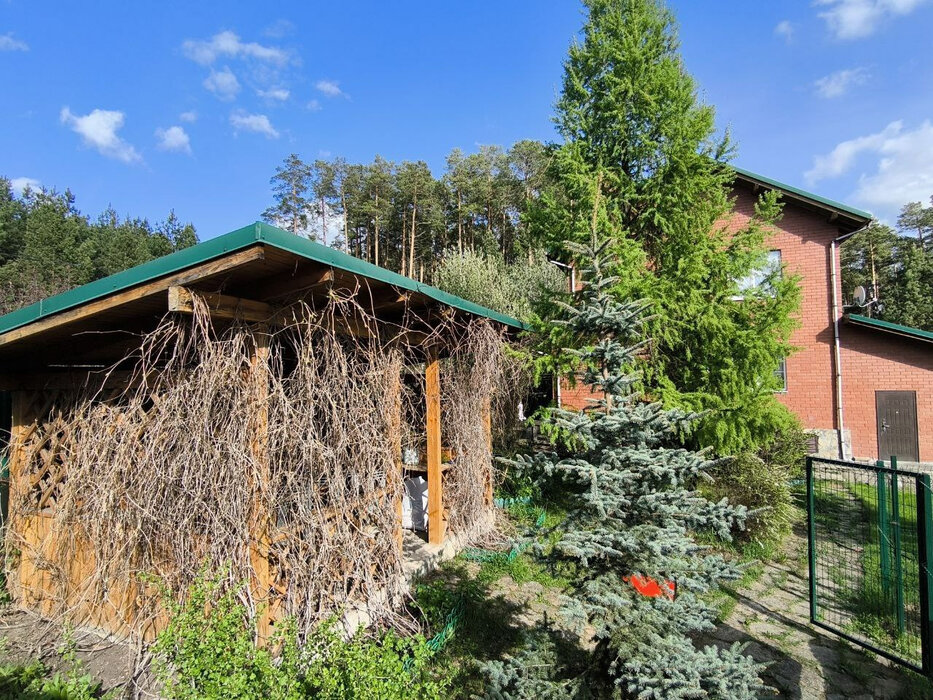 г. Сысерть, ул. Малахитовая, 11 (городской округ Сысертский) - фото дома (7)