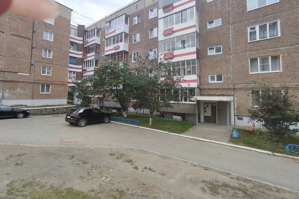 г. Первоуральск, ул. Чекистов, 4 (городской округ Первоуральск) - фото квартиры (2)