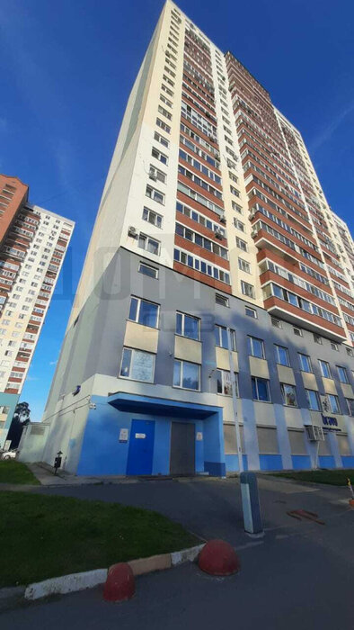 Екатеринбург, ул. Базовый, 52 (Автовокзал) - фото квартиры (1)