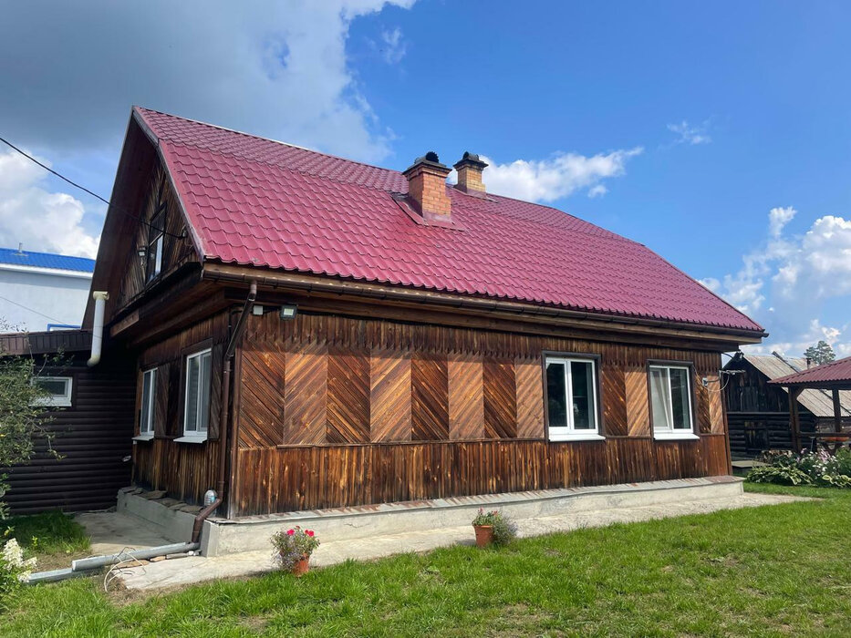 г. Сысерть, ул. Гагарина, 48 (городской округ Сысертский) - фото дома (2)
