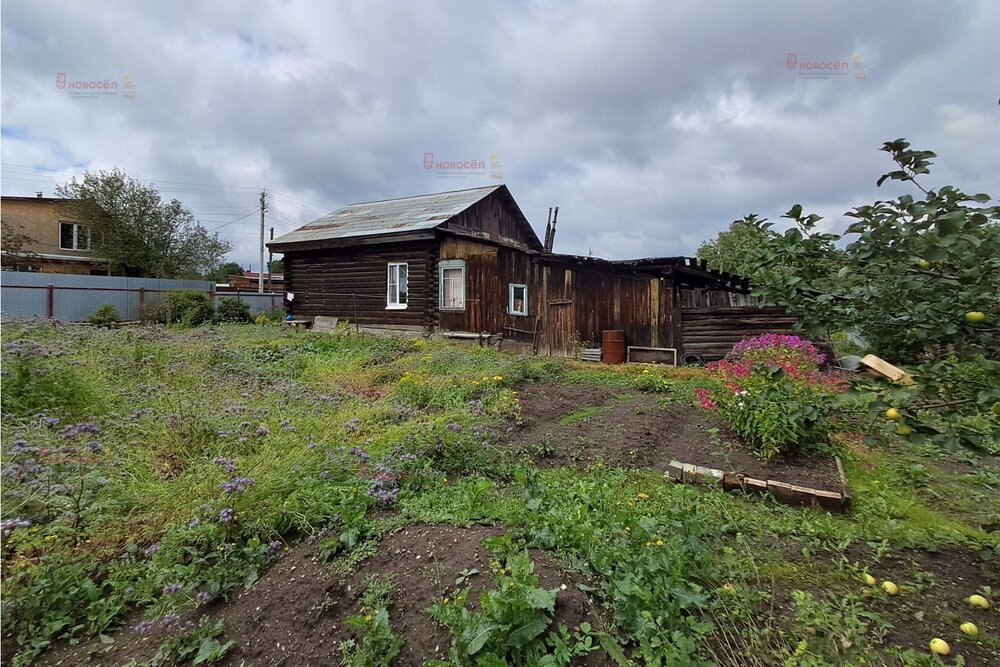 г. Ревда, ул. Суворова,   (городской округ Ревда) - фото дома (4)