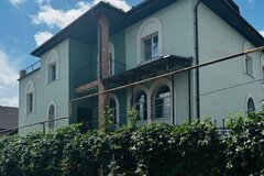 г. Среднеуральск, ул. Ленина, 62 (городской округ Среднеуральск) - фото коттеджа