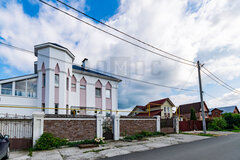 г. Среднеуральск, ул. Чкалова, 17 (городской округ Среднеуральск) - фото коттеджа