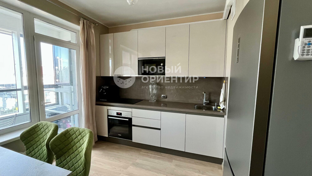 Екатеринбург, ул. Хохрякова, 63 (Центр) - фото квартиры (3)