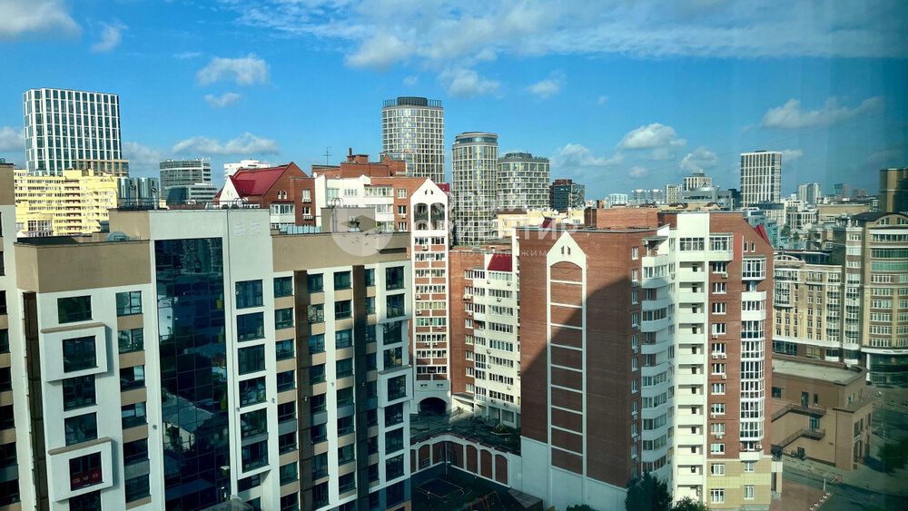 Екатеринбург, ул. Хохрякова, 63 (Центр) - фото квартиры (7)