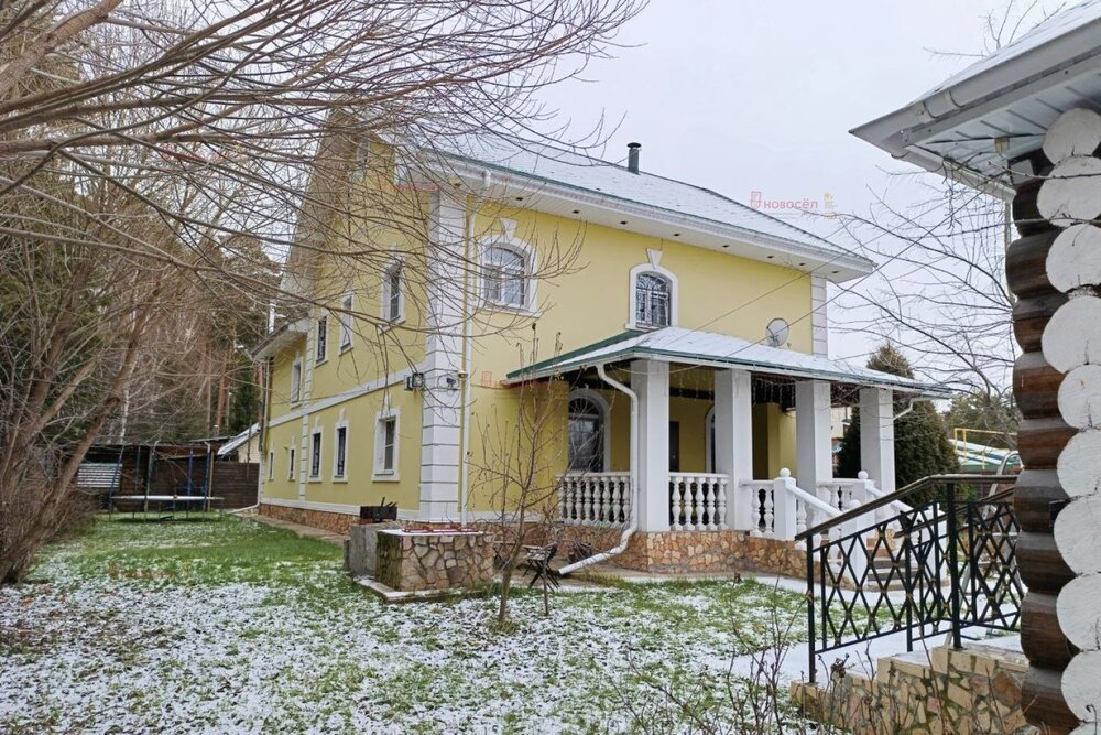 Екатеринбург, ул. Букетный, 22 (Кольцово) - фото коттеджа (2)
