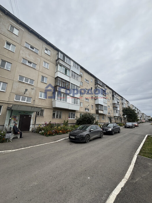 г. Каменск-Уральский, ул. Калинина, 36 (городской округ Каменский) - фото квартиры (2)
