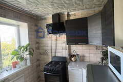 г. Каменск-Уральский, ул. Стахановская, 12 (городской округ Каменский) - фото квартиры