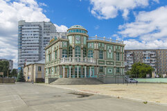 Екатеринбург, ул. Пехотинцев, 25 - фото здания