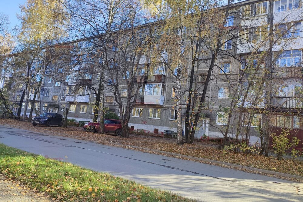 г. Первоуральск, ул. Строителей, 8а (городской округ Первоуральск) - фото квартиры (2)