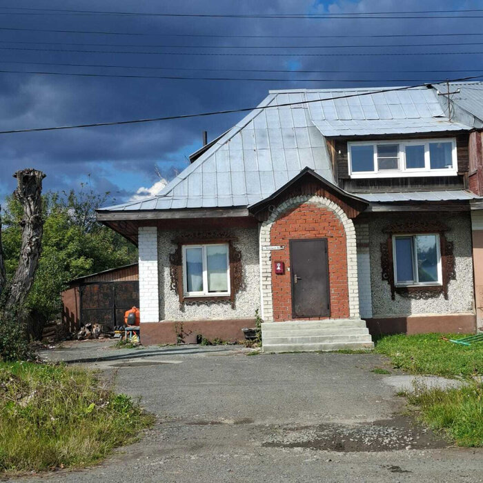 п. Шаля, ул. Энгельса, 30 (городской округ Шалинский) - фото таунхауса (2)