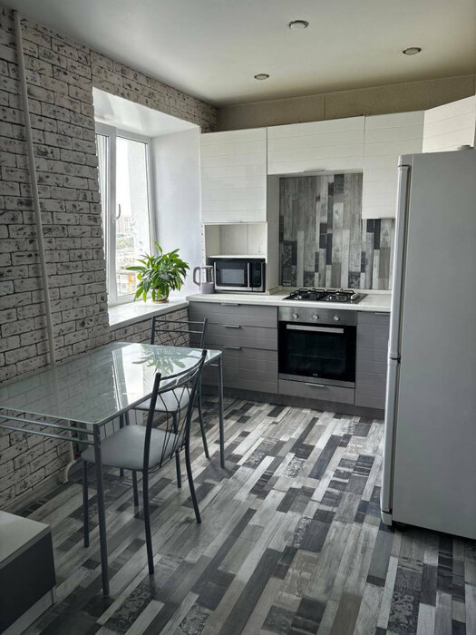 Екатеринбург, ул. Гурзуфская, 36 (Юго-Западный) - фото квартиры (1)